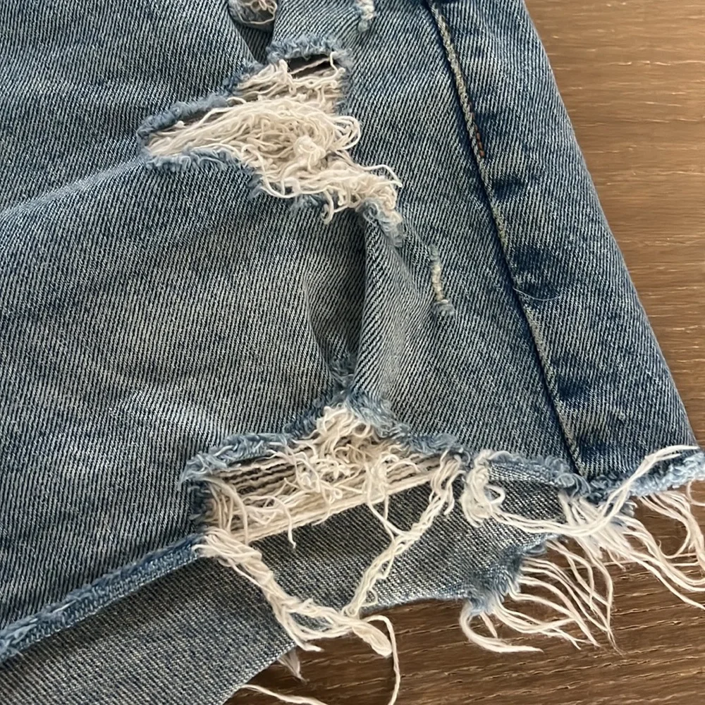 Abercrombie & Fitch Curve Love High Rise Mom Short | 2 - Picture 5 of 7